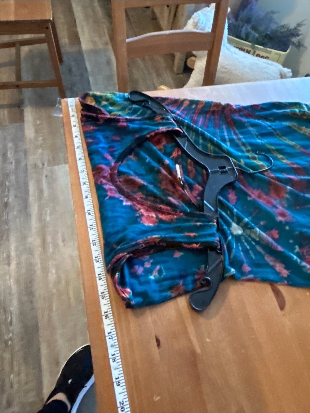 Kathmandu Imports tie-dye Medium stretchy material front pockets - Picture 10 of 10